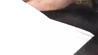 إباحية المواصلات العامة: مراهقة تُنكح في حمام القطار