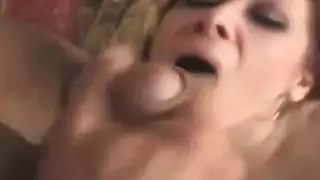 تجميع بورن: أجساد متعرقة وجنس فوضوي