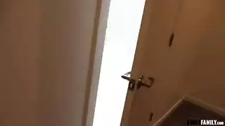 غريب مزيت زى موحد