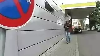 مراقبه في المرحاض العمومي