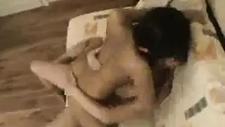 هوس الأشقاء: مص قضيب الأخ الصلب حتى القذف