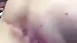 مصري يصور مراتو