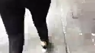 عاهرة إيطالية تتعرض للضرب بقوة في كسها الضيق