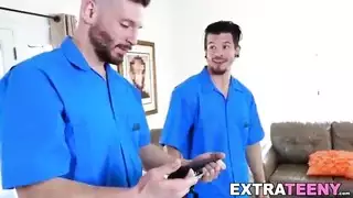 مايا بيجو تبلع وتتلقى ثلاث قذفات نهائية على الوجه