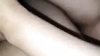 زوج ثنائي الميول يشارك زوجته العربية الساخنة في علاقة ثلاثية