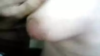 مراهقة عربية مثارة تمتلئ بالسائل المنوي