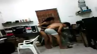 سكس يصور حبيبته على السرير