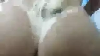 لذيذ الثدي في سن المراهقة الآسيوية فاتنة شاعر المليون