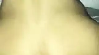 بي بي سي سميك جدًا يضاجع صديقة أفضل صديق بخشونة