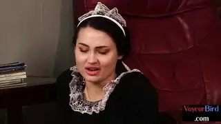 خادمة دوميناتريكس تستفز رئيسها بفرجها وجواربها قبل جماع قاسي