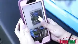 يشتري الأب الزوج الولاء بسيارة، ثم يأخذ كس ابنة زوجته وحلقها بعنف