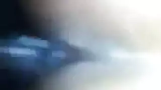 أثداء سمراء ضخمة تحصل على قذف على الوجه