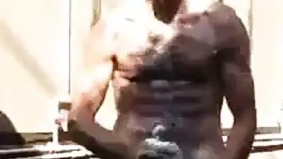 العاهرة الفائقة تحصل على لعق فرجها من شاعر قذر