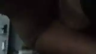 العائلة المنفتحة تعيش بلا ملابس