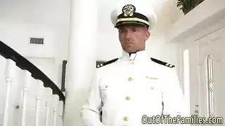 ورع ينتاك أمام زوجته