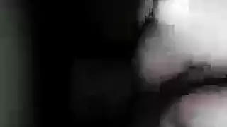 مراهقون الجامعة المشاغبون يمارسون الجنس الشرجي المزدوج مع القائد الطلابي