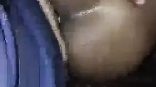 الفتاة السمراء تمت إثارتها وتمارس الجنس مع عشيقها