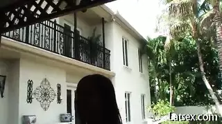 كلاهما مستعد لركوبك