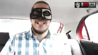 فيلم إباحي: سمراء مغرية تركب زب بمؤخرتها الممتلئة