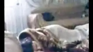 كاميرا خفية في الغرفة تصور أشقاء يمارسون الجنس